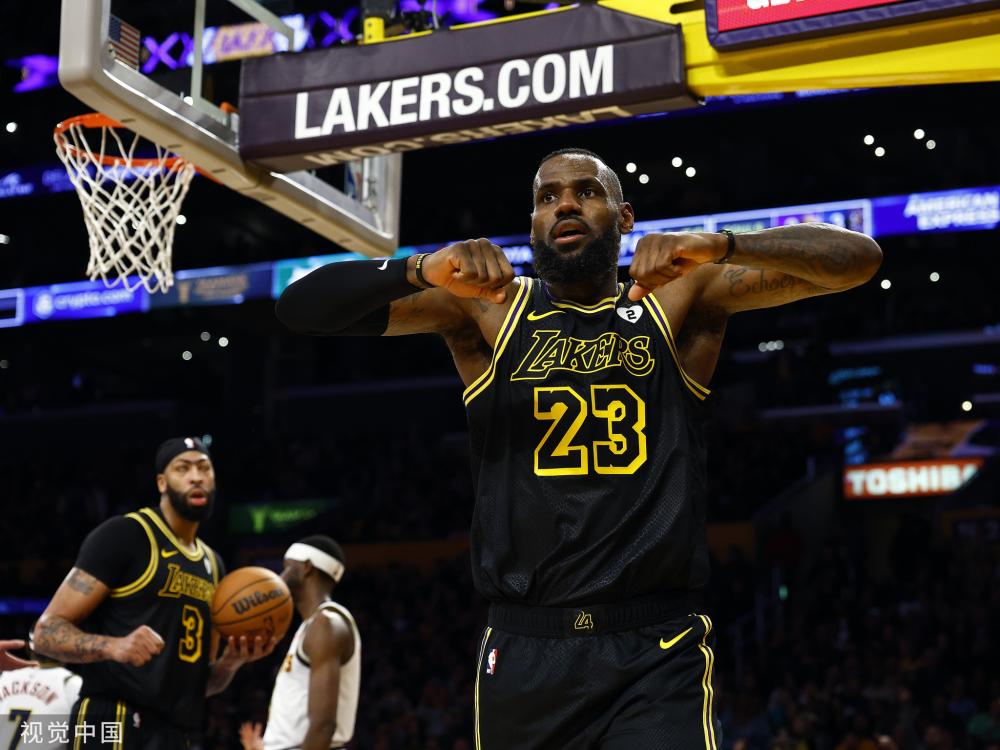 用脸上的肌 用脸上的肌