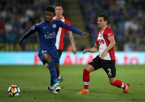 到底由谁来 到底由谁来