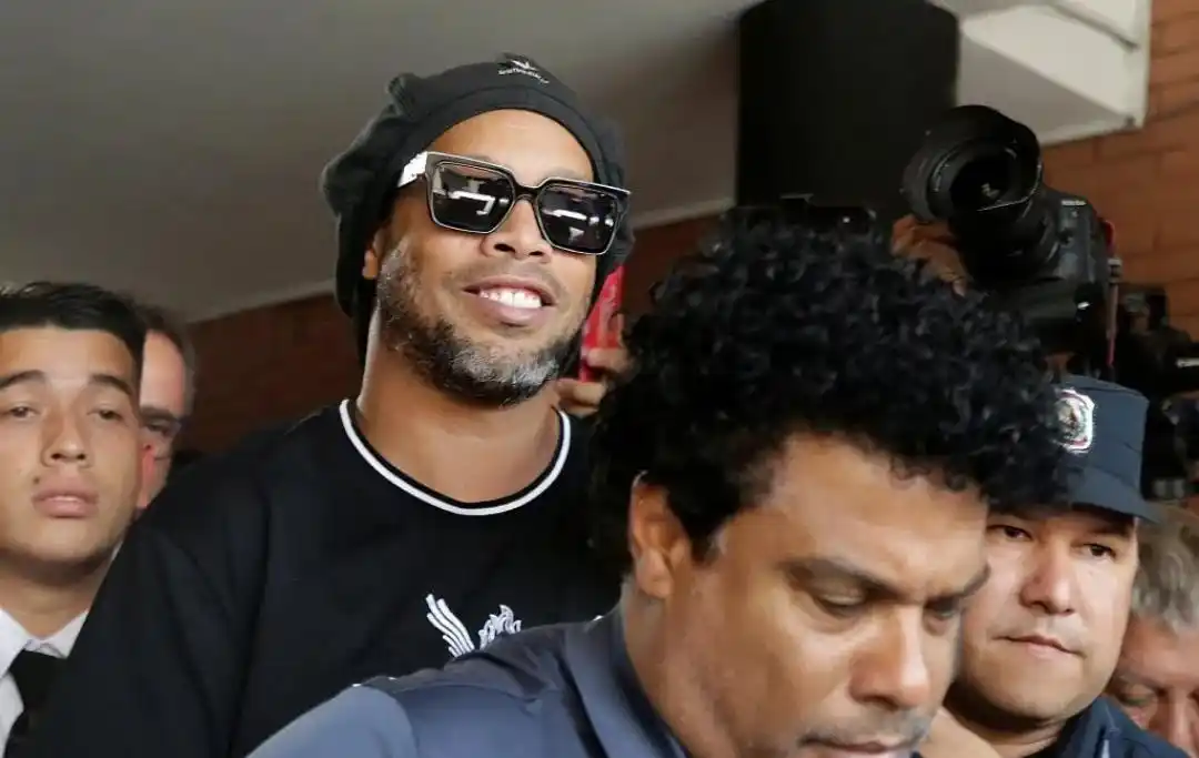 社交媒体上 社交媒体上