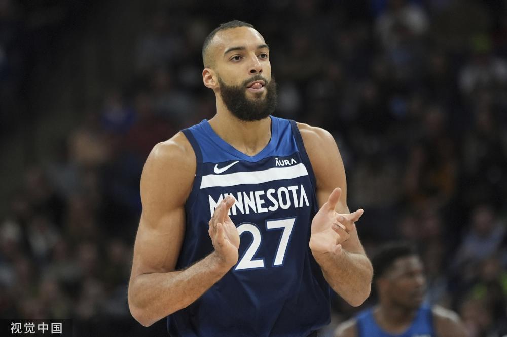 球员间的默 球员间的默